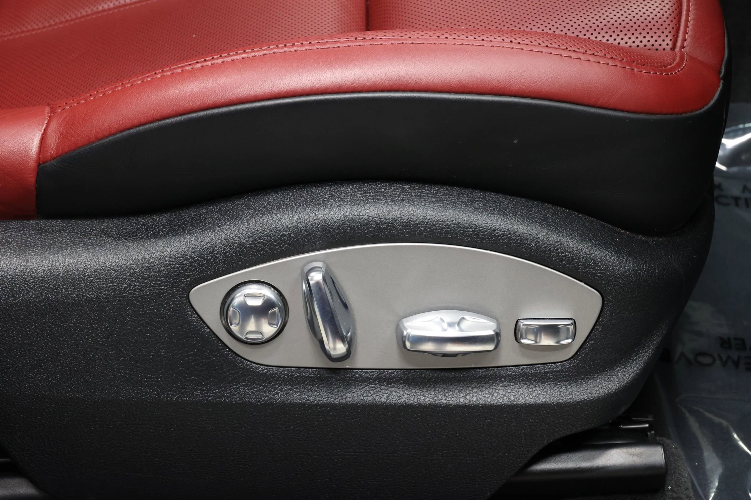 Used 2022 Porsche Macan image 74