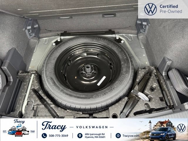 Certified 2023 Volkswagen Tiguan SE w/ Panoramic Sunroof Package AWD/4WD image 9