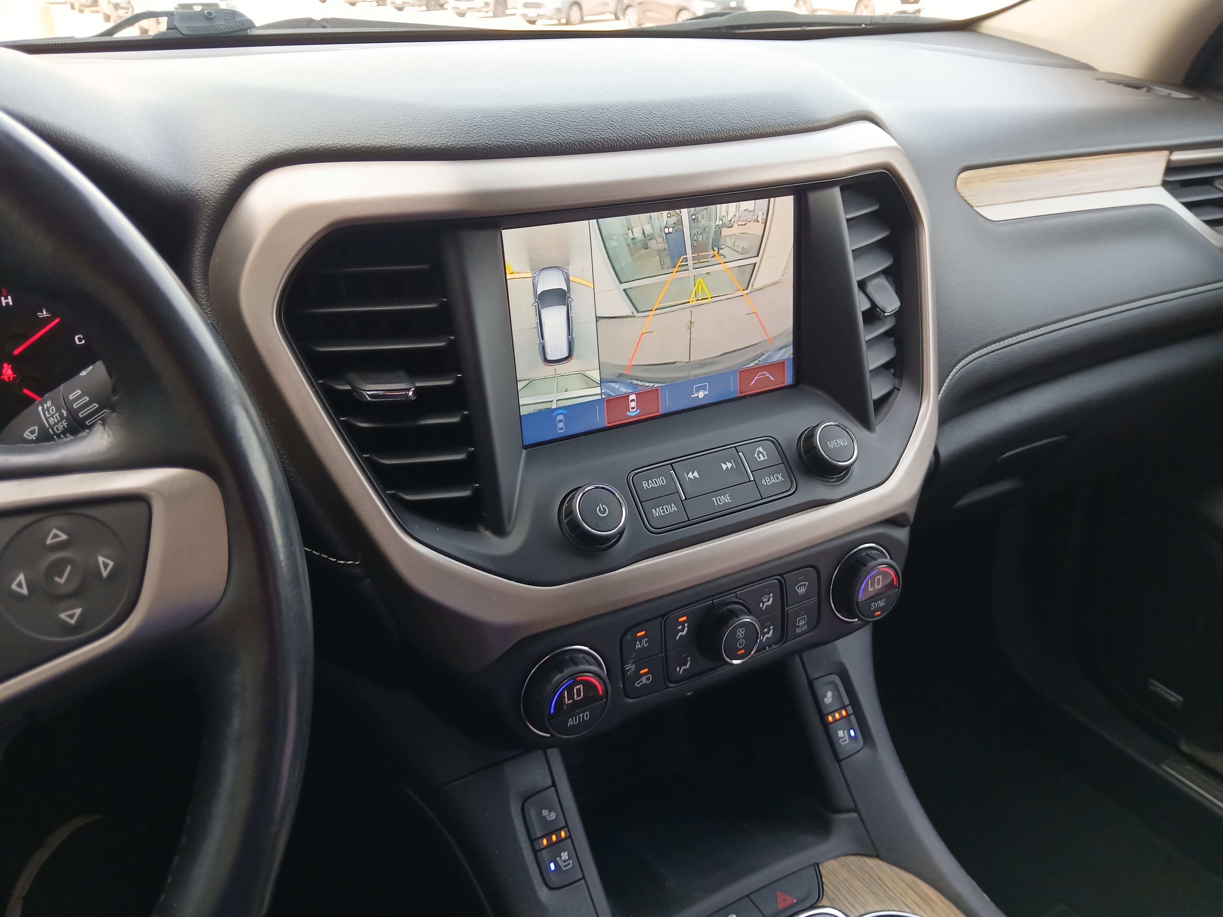 Used 2019 GMC Acadia Denali w/ Technology Package AWD/4WD image 14