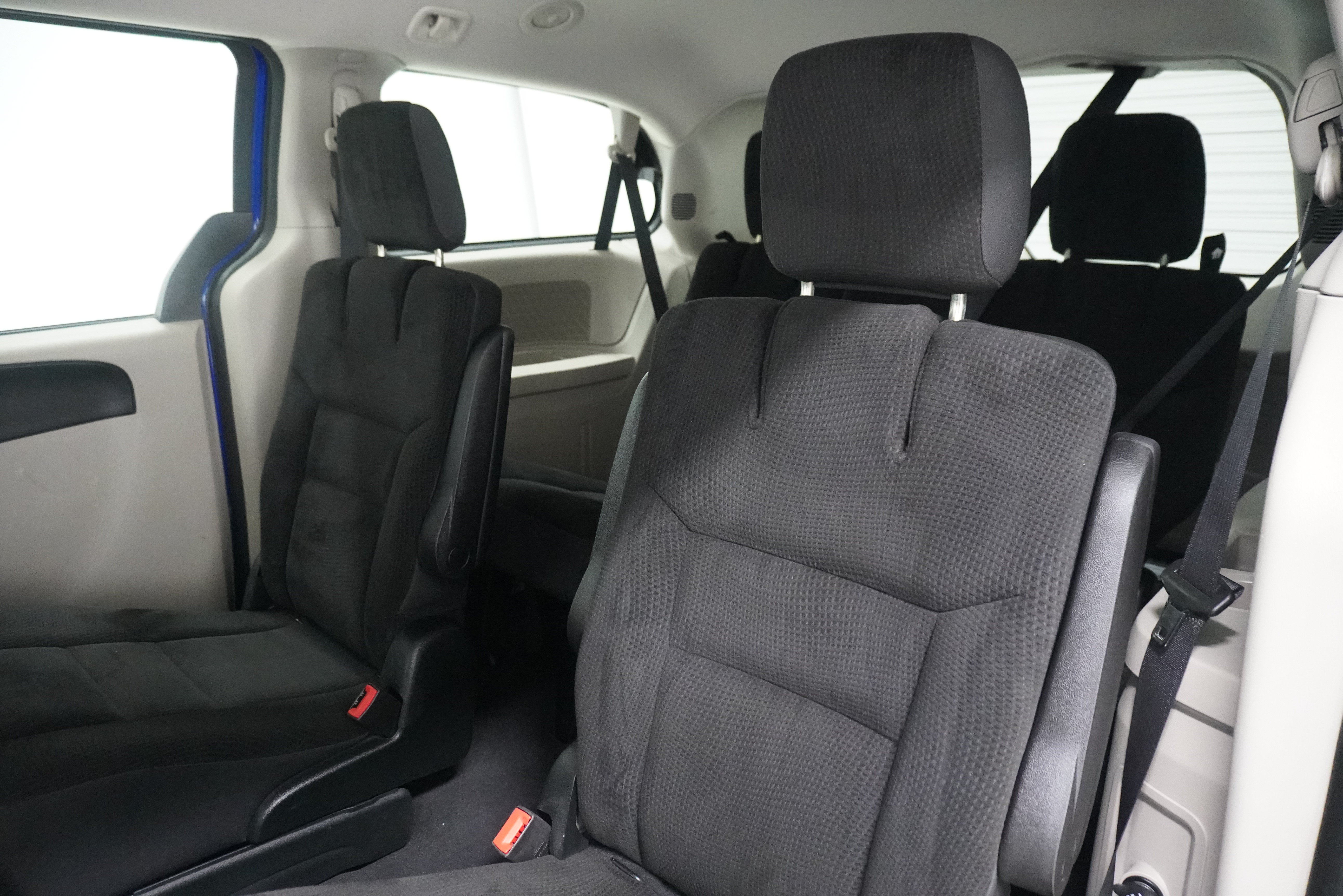 Used 2018 Dodge Grand Caravan SE w/ UConnect Hands-Free Group FWD image 13