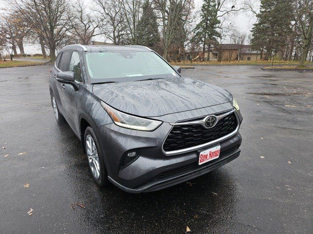 Used 2021 Toyota Highlander Limited image 8