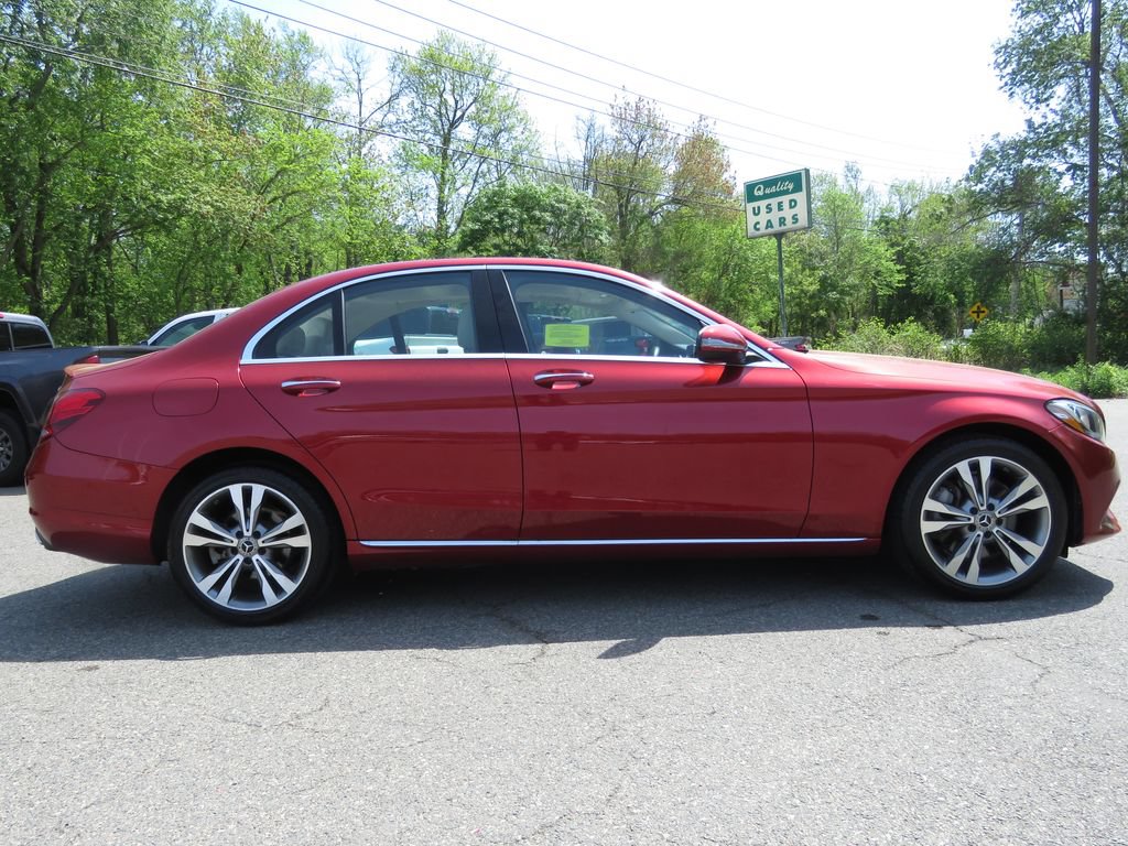 Used 2018 Mercedes-Benz C 300 4MATIC Sedan image 4