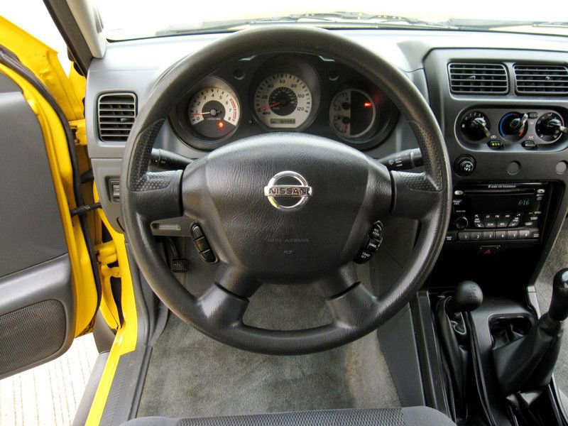 Used 2004 Nissan Frontier XE w/ (PWR) XE Pwr Pkg AWD/4WD image 20