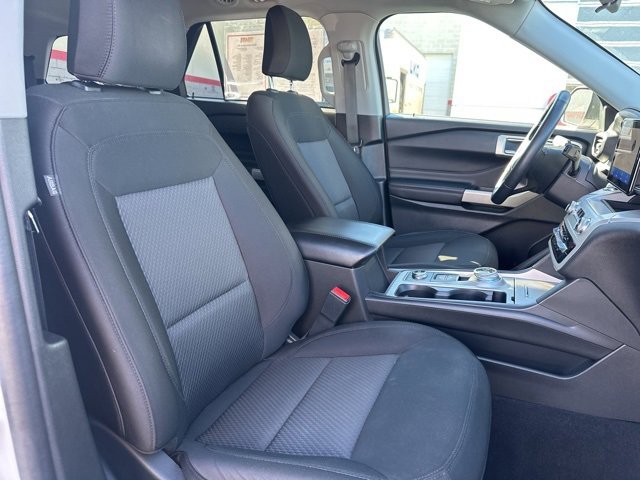 Used 2023 Ford Explorer XLT image 17