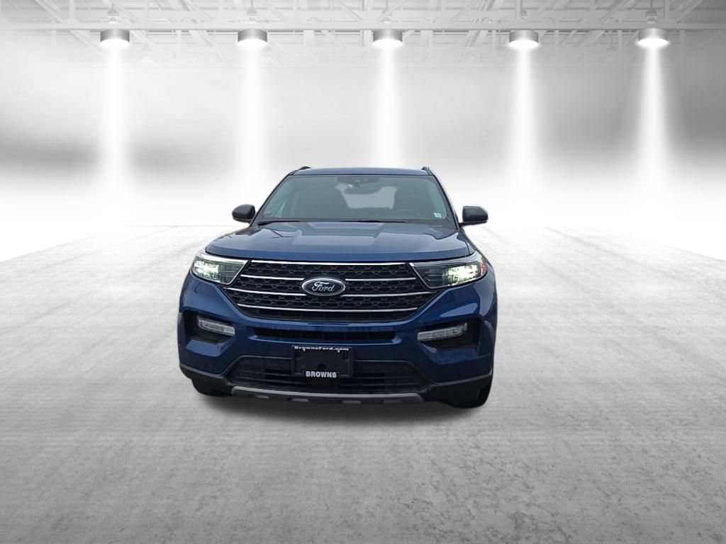 Used 2023 Ford Explorer XLT w/ Equipment Group 202A image 6