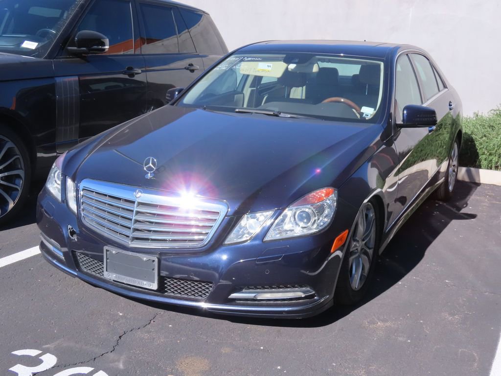 Used 2011 Mercedes-Benz E 550 Sedan image 2