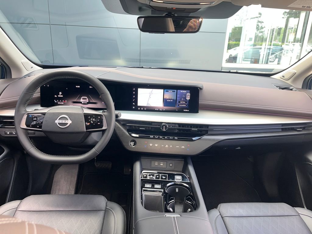 Certified 2025 Nissan Murano Platinum w/ Cargo Package image 17