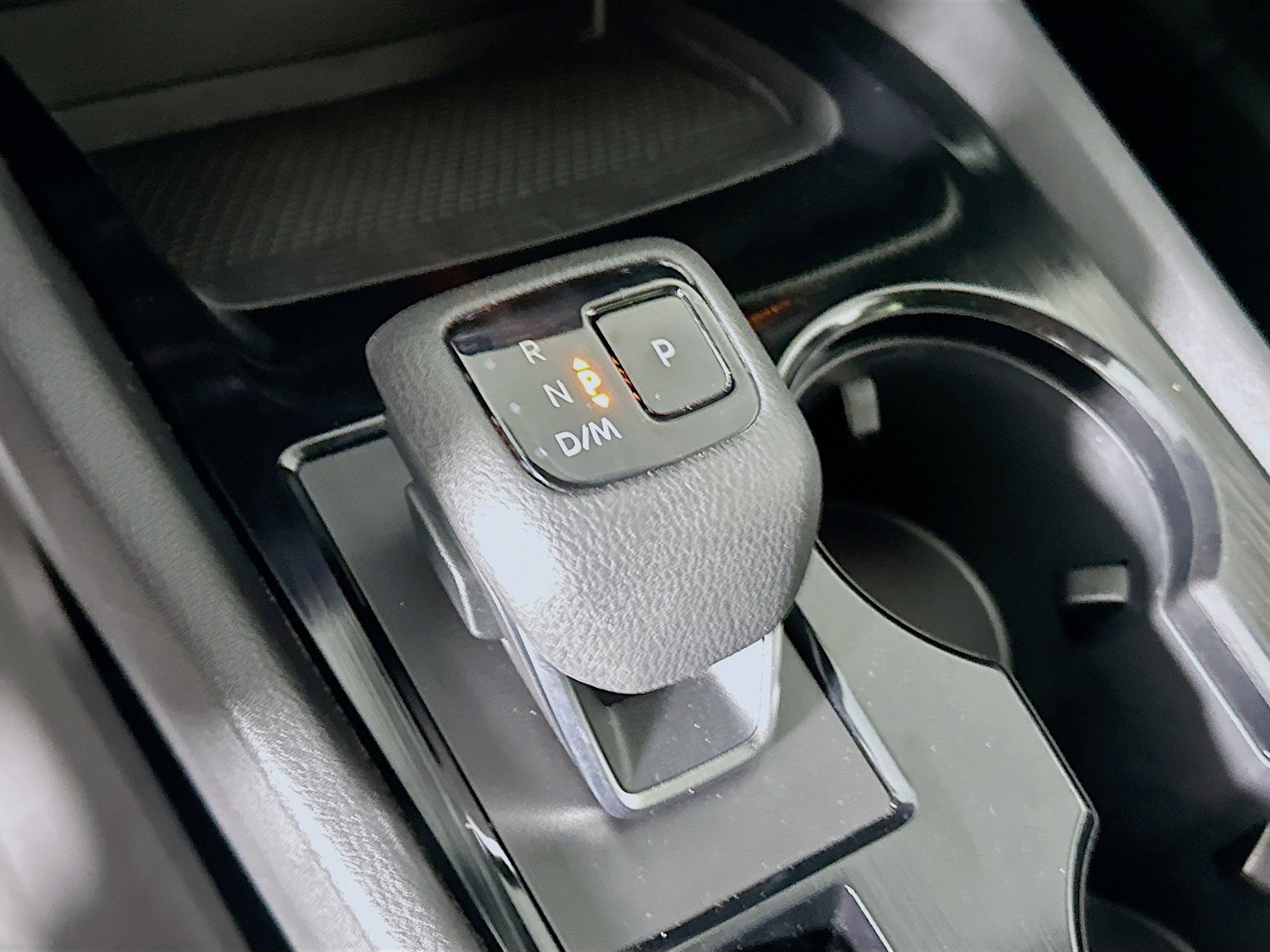 Used 2024 Nissan Rogue SV image 23