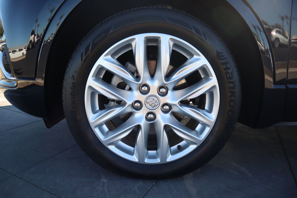 Used 2020 Buick Envision Premium w/ Driver Confidence Package image 32