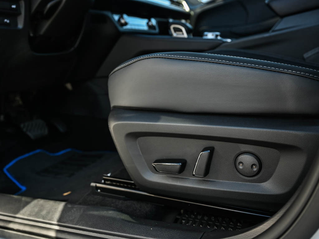 New 2025 Mitsubishi Outlander SE AWD/4WD image 18