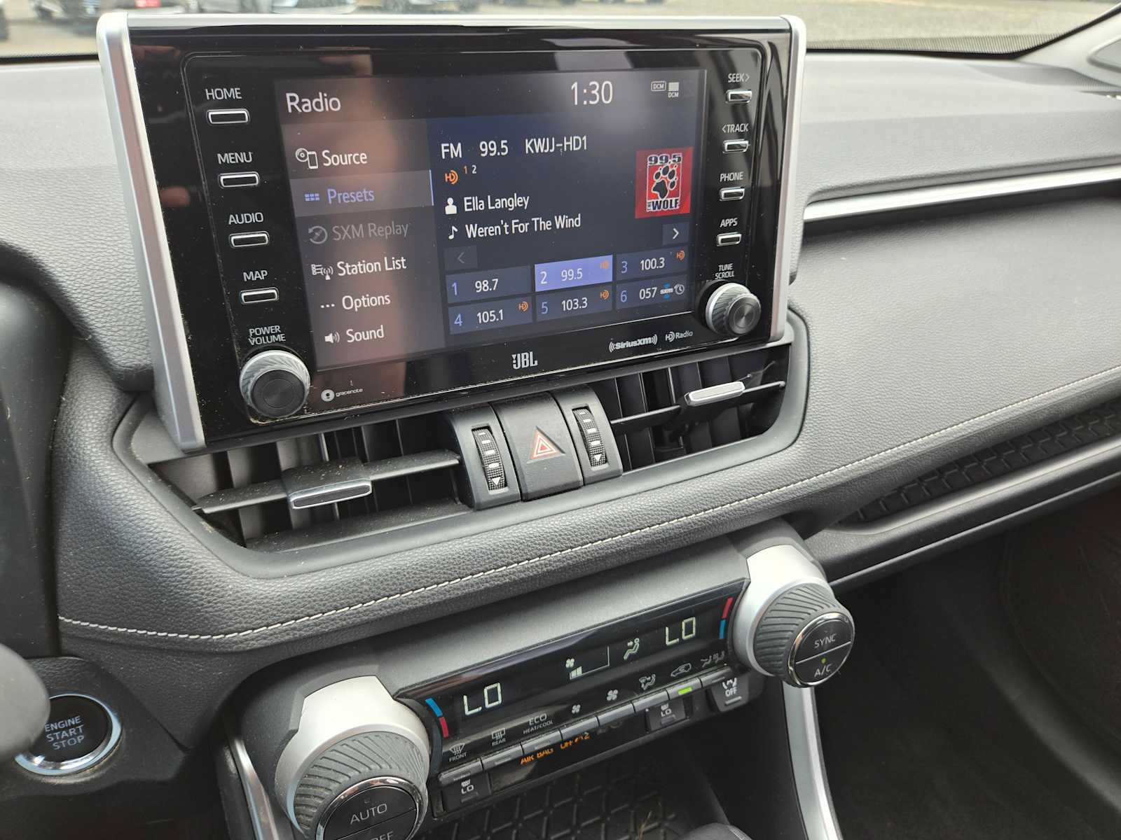 Used 2020 Toyota RAV4 XLE Premium AWD/4WD image 30