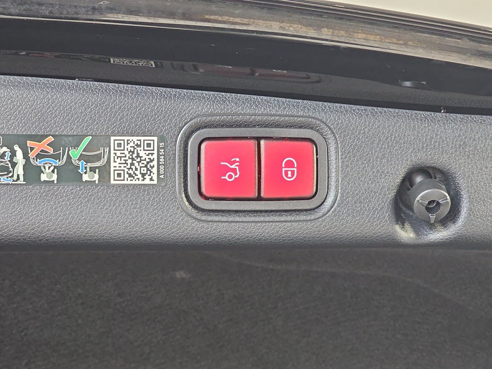 Used 2023 Mercedes-Benz E 350 Sedan image 13