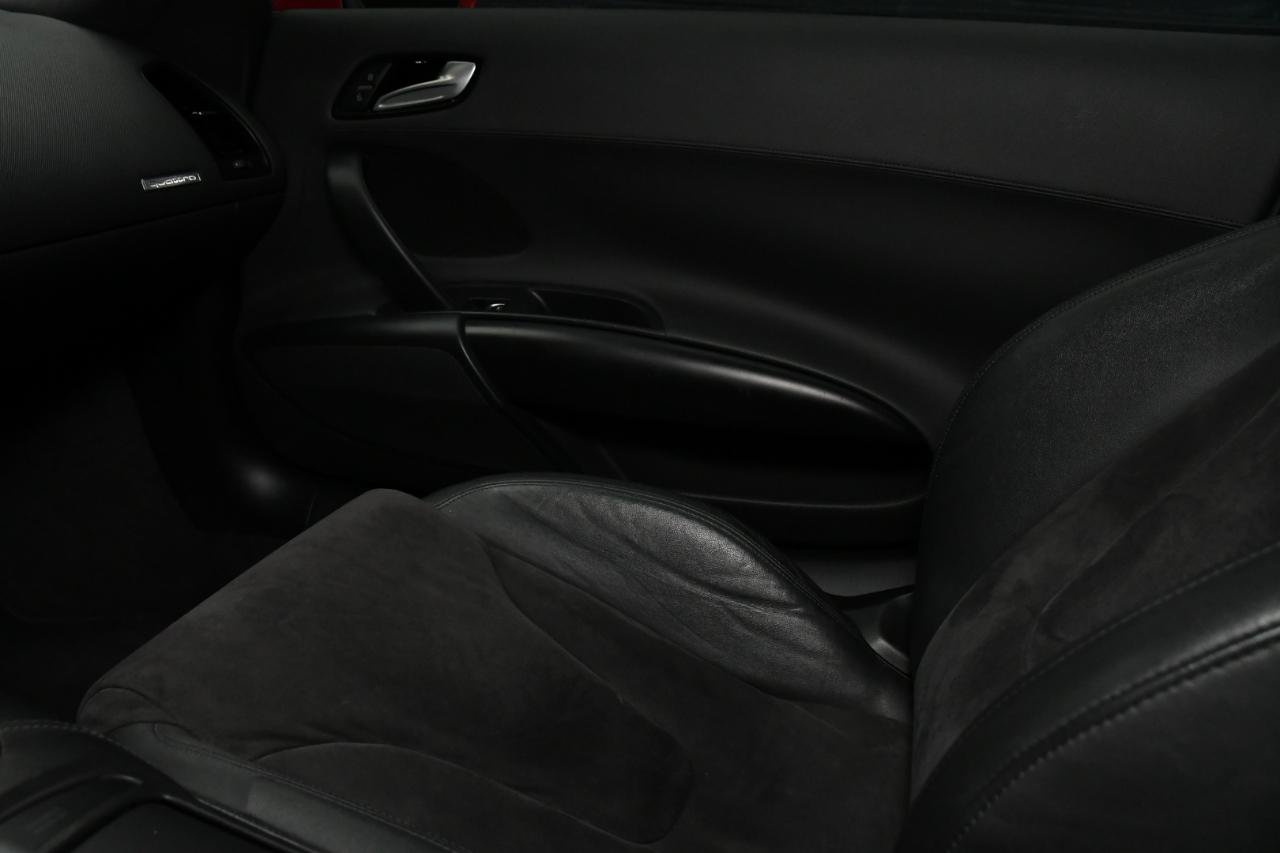 Used 2014 Audi R8 V8 w/ Convenience Package AWD/4WD image 40