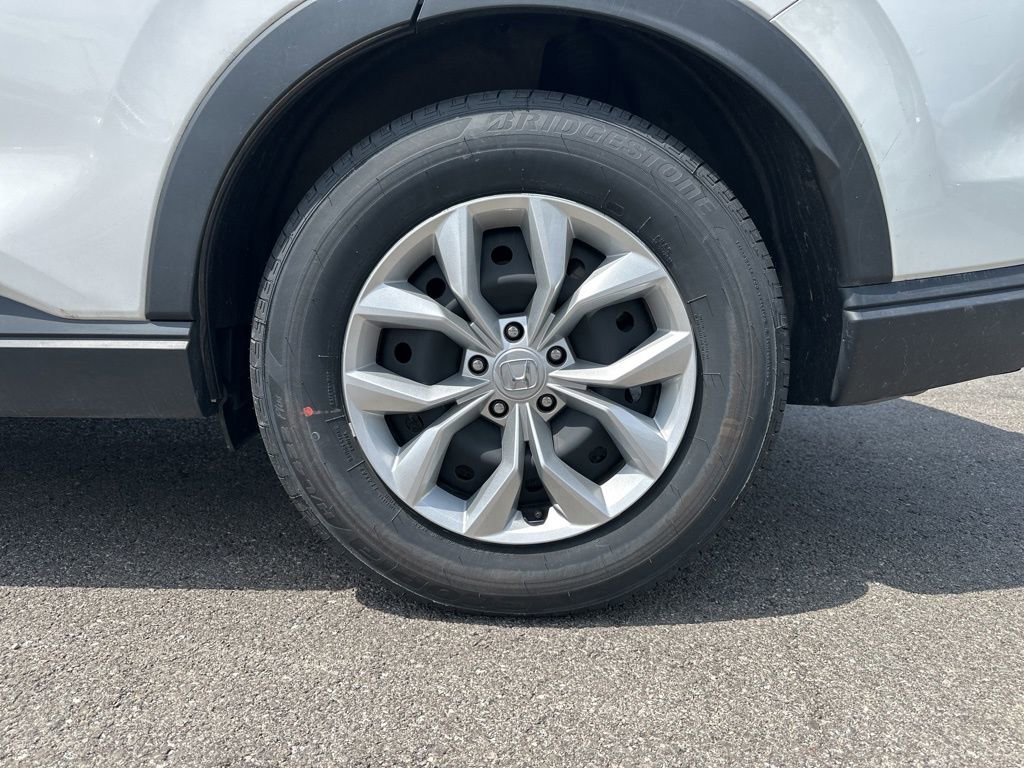 Used 2025 Honda CR-V LX image 5