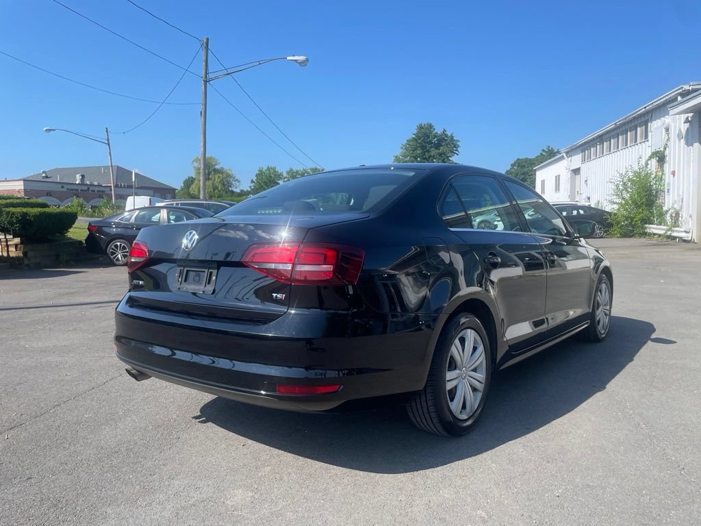 Used 2017 Volkswagen Jetta S w/ Jetta S Cold Weather Package FWD image 5