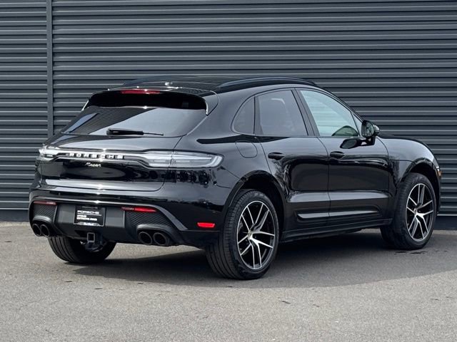 Certified 2023 Porsche Macan image 7