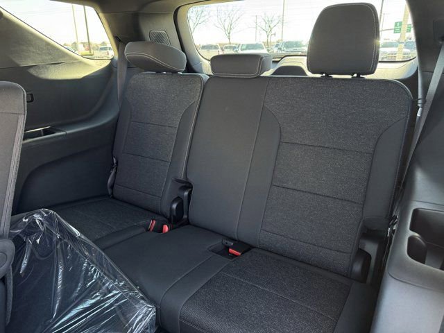 New 2025 Chevrolet Traverse LT w/ Enhanced Driving Package image 24