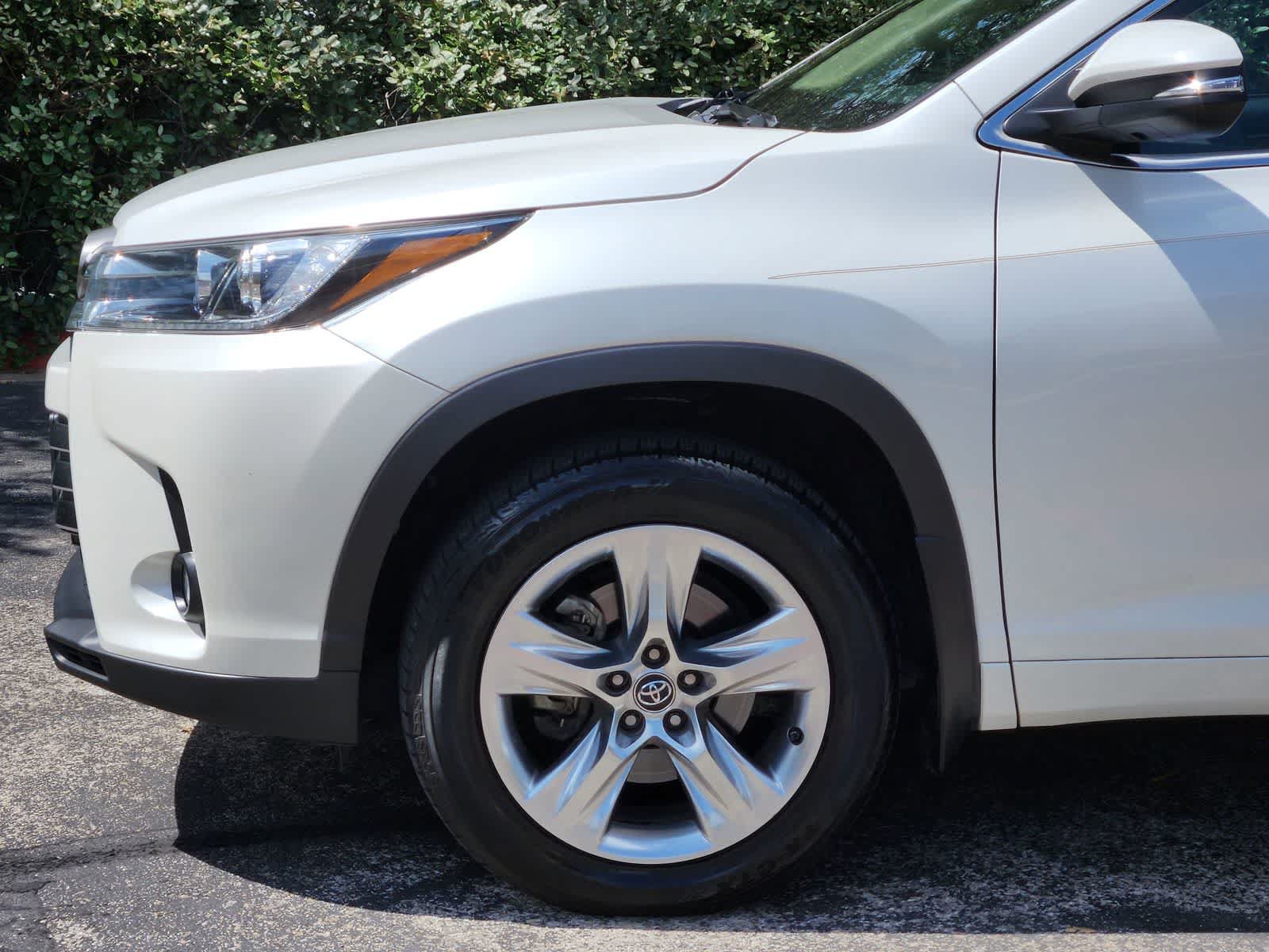 Used 2017 Toyota Highlander Limited FWD image 8