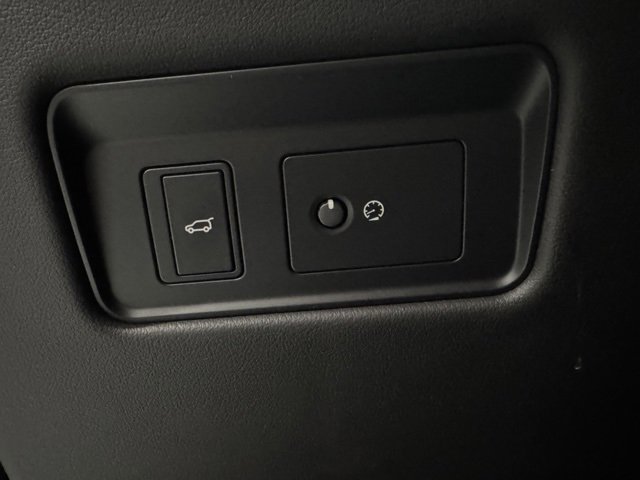 Used 2024 Jaguar F-PACE R-Dynamic S image 24