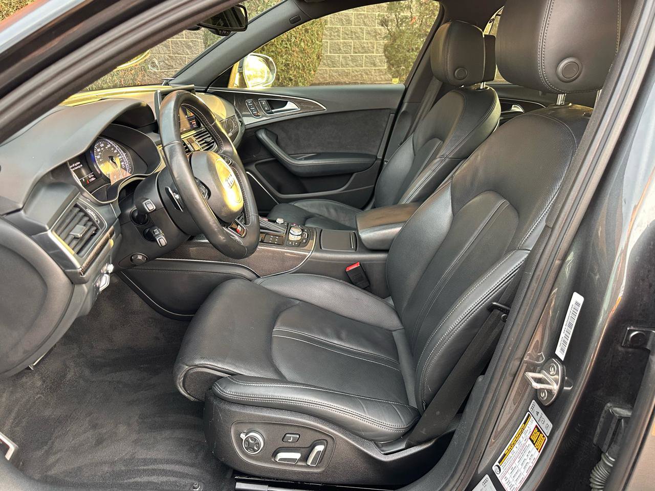 Used 2016 Audi S6 Prestige w/ Prestige Package image 18