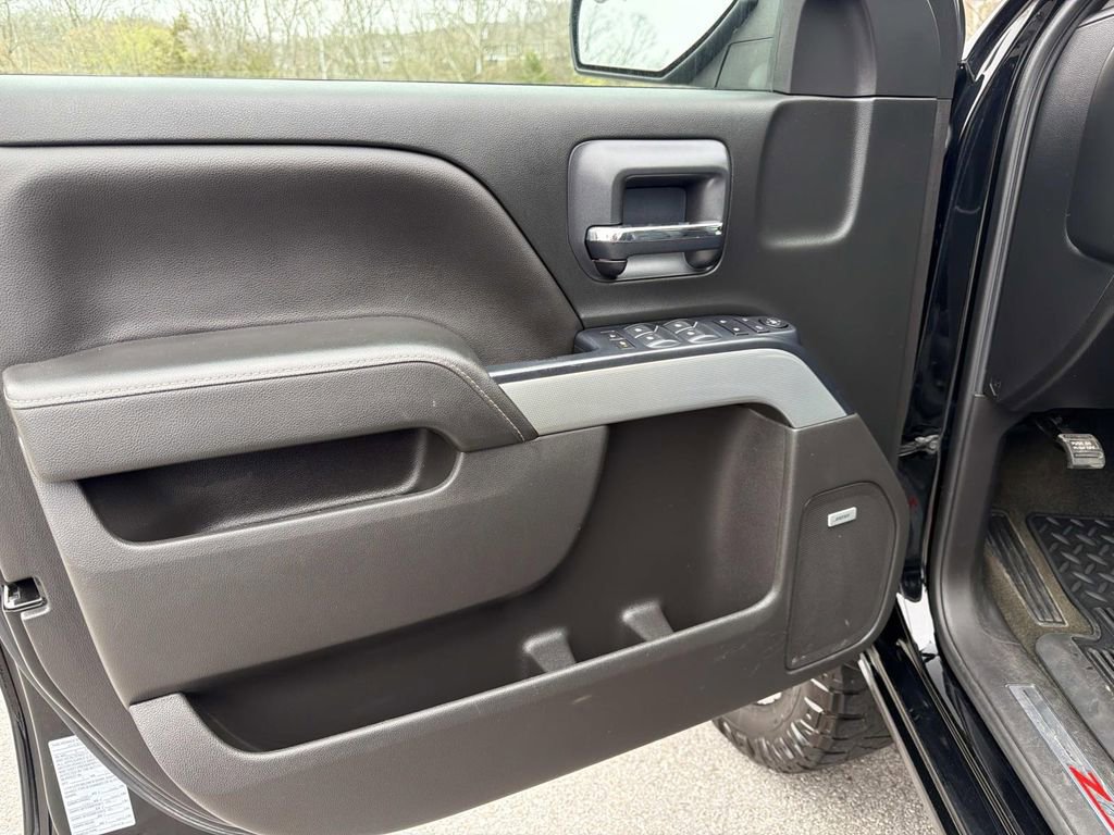 Used 2018 Chevrolet Silverado 1500 LT w/ All Star Edition image 20