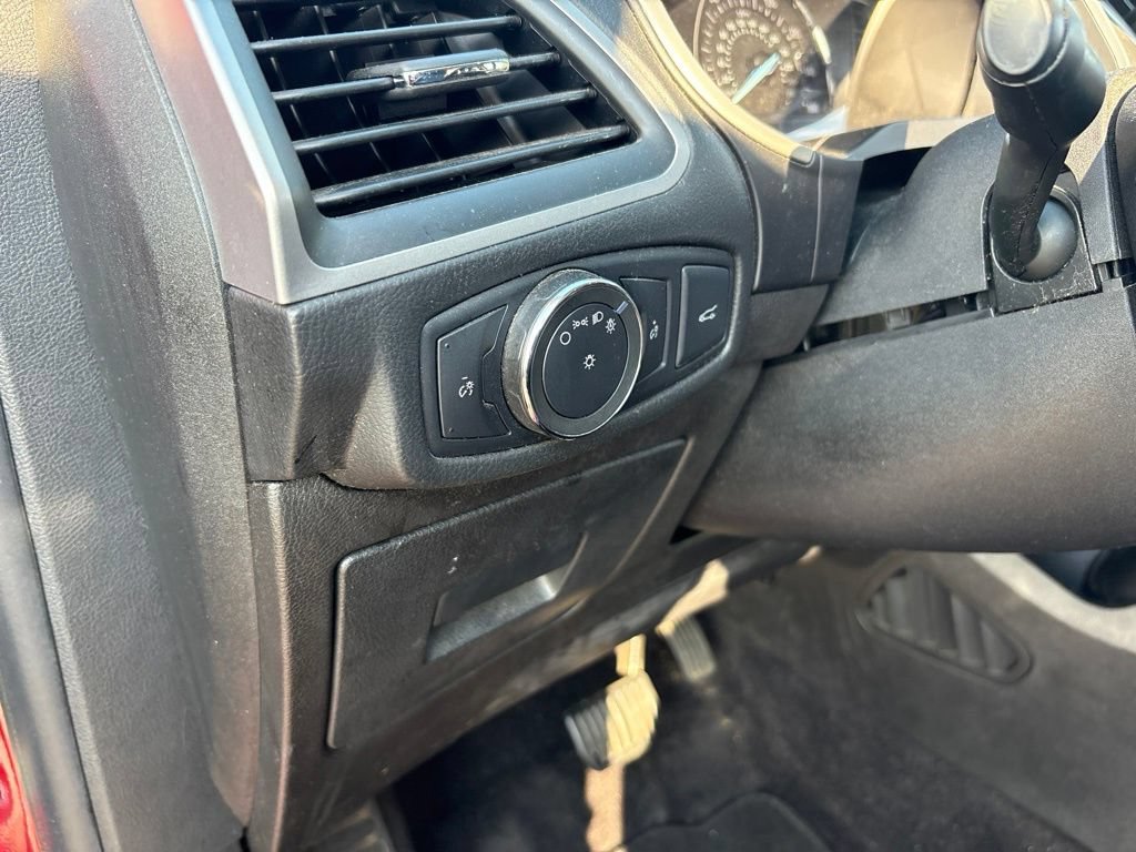 Used 2017 Ford Edge SEL w/ Equipment Group 201A AWD/4WD image 18