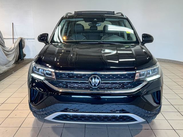 Used 2024 Volkswagen Taos SE w/ Panoramic Sunroof Package image 10