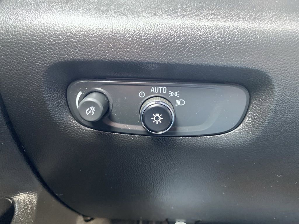 Used 2023 Chevrolet Traverse RS w/ LPO, Floor Liner Package image 23