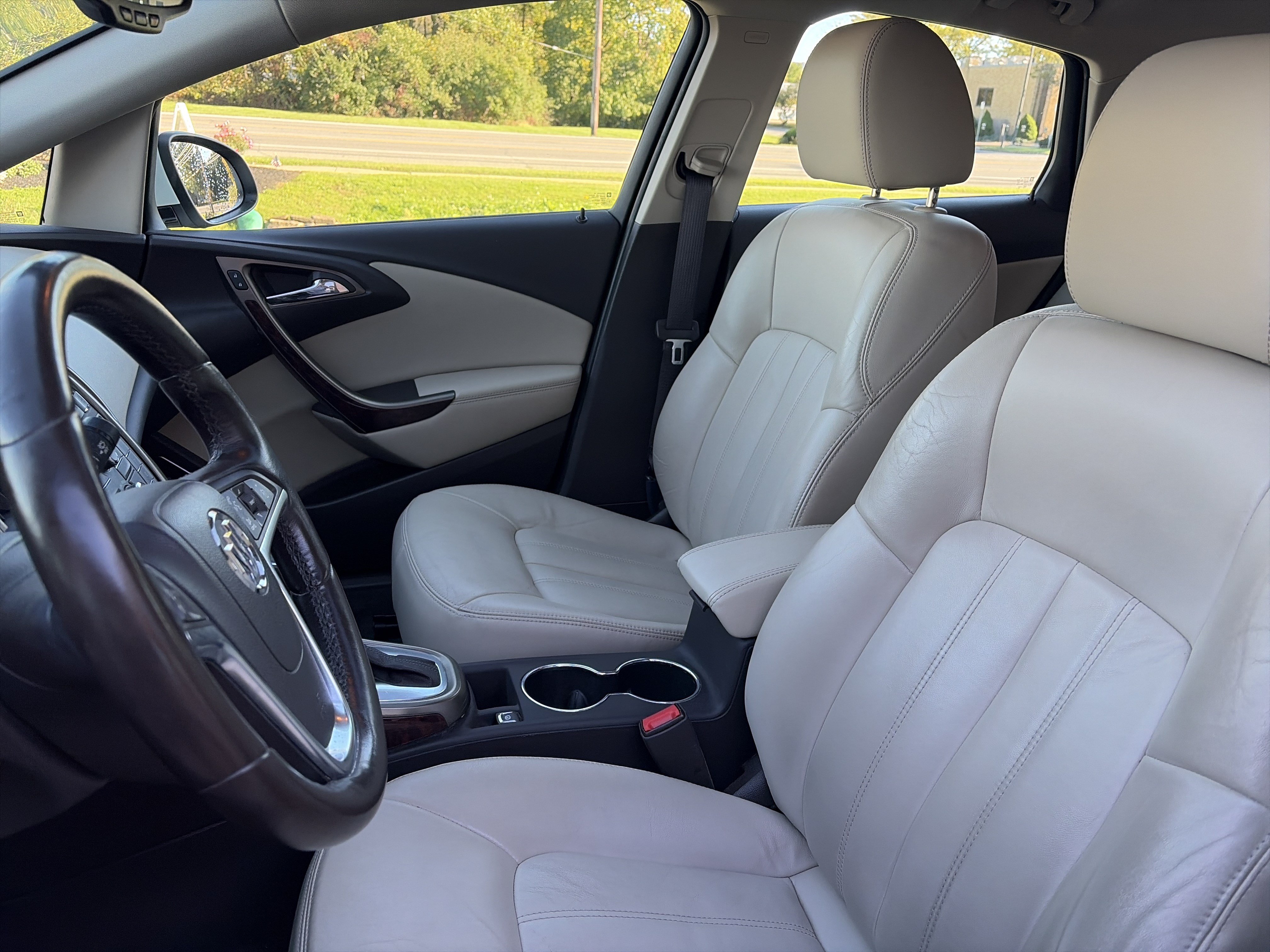 Used 2016 Buick Verano Leather w/ Experience Buick Package FWD image 12