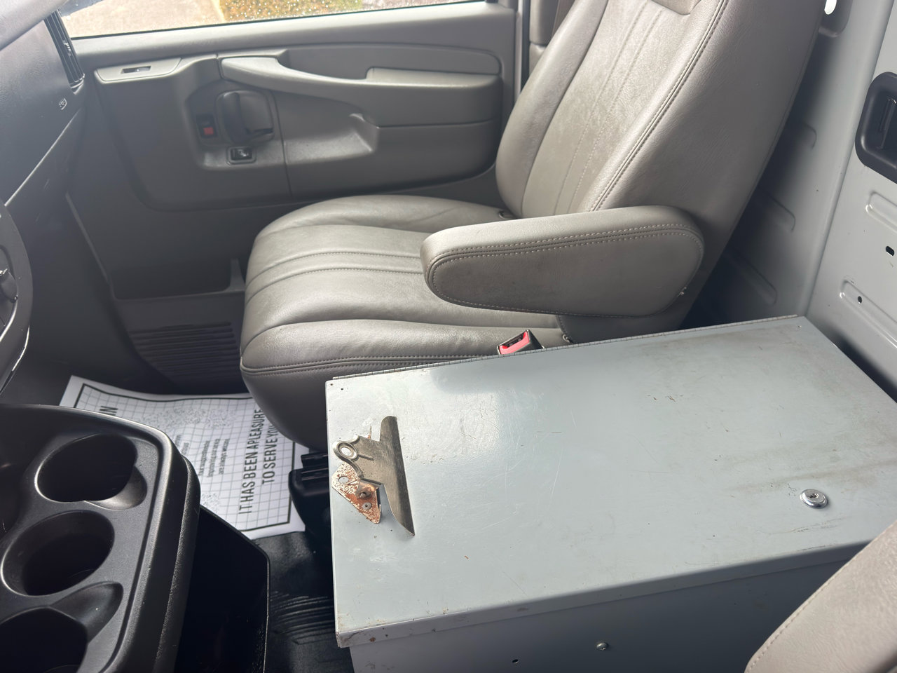 Used 2015 Chevrolet Express 3500 image 21