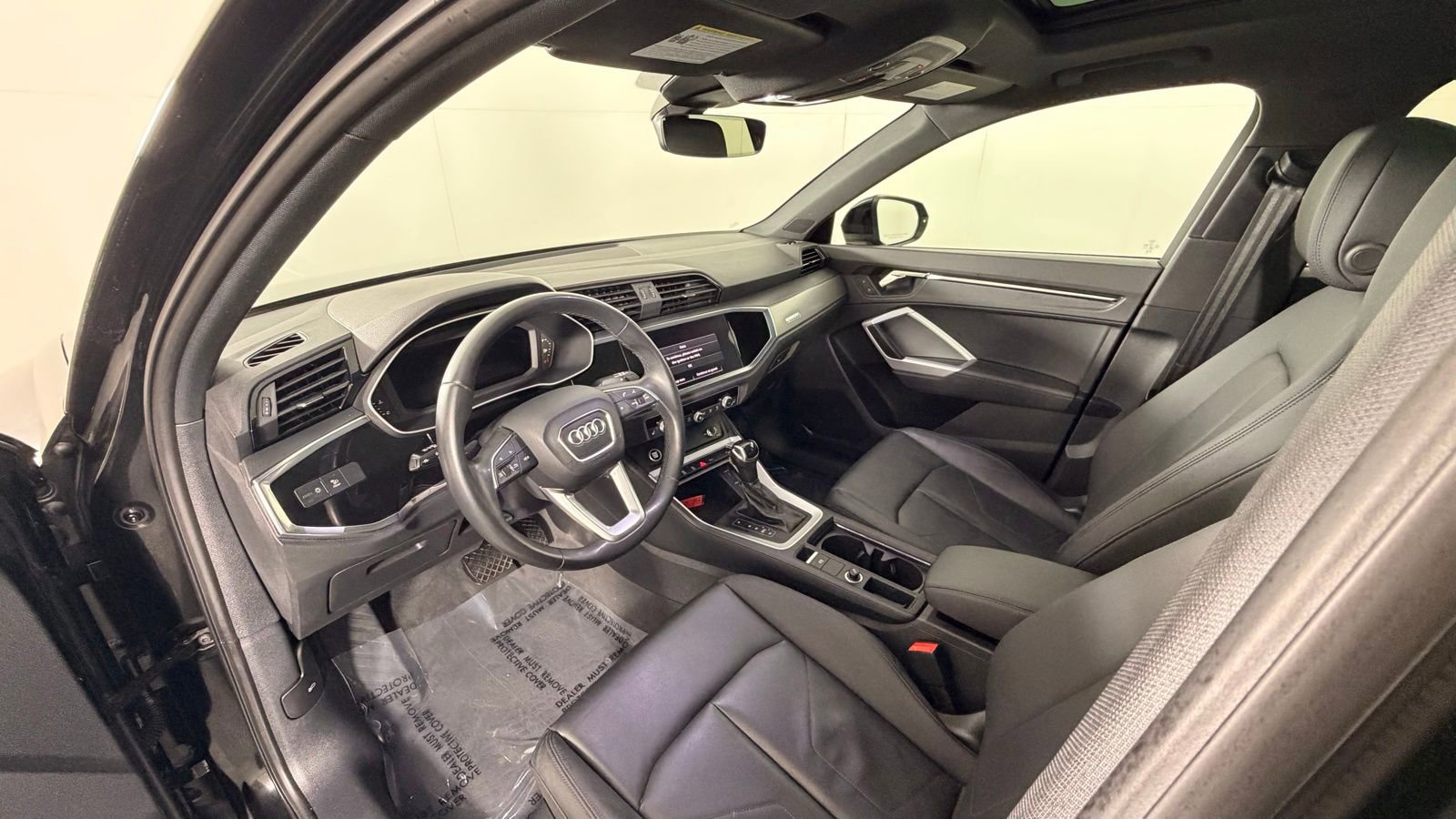Certified 2023 Audi Q3 2.0T Premium w/ Convenience Package AWD/4WD image 12