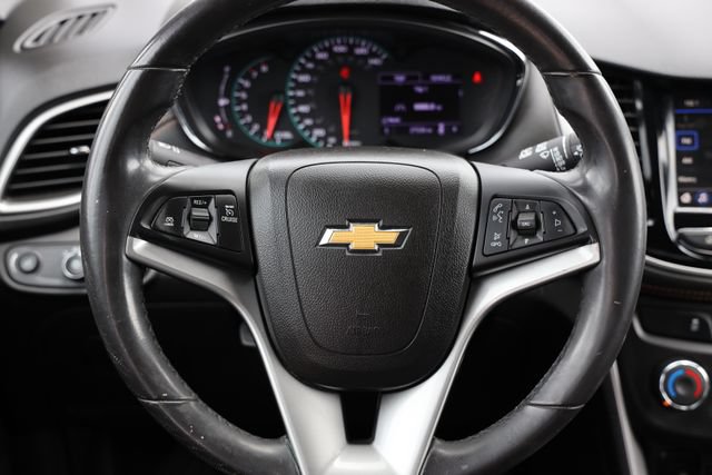 Used 2019 Chevrolet Trax LT w/ LT Convenience Package FWD image 25
