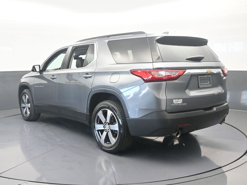 Used 2020 Chevrolet Traverse LT w/ LT Premium Package image 4