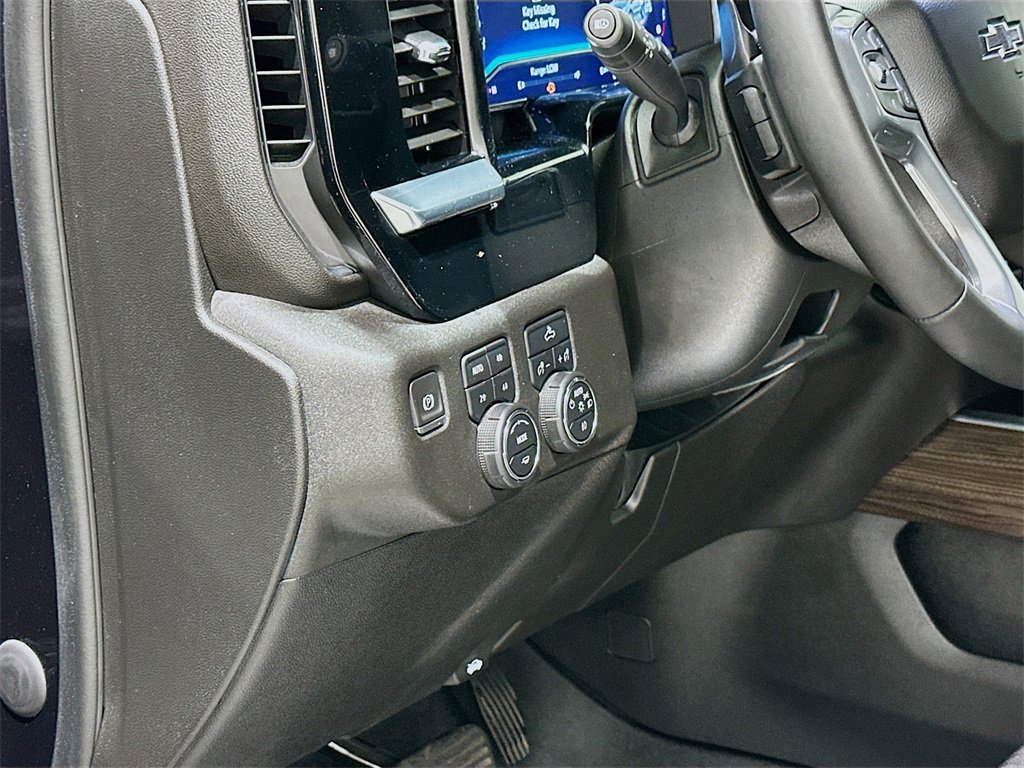 Used 2023 Chevrolet Silverado 1500 RST image 7