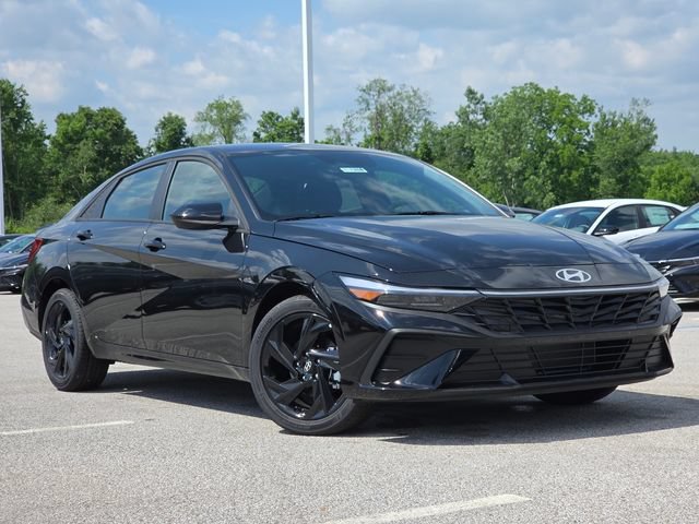 New 2026 Hyundai Elantra Sport FWD image 2