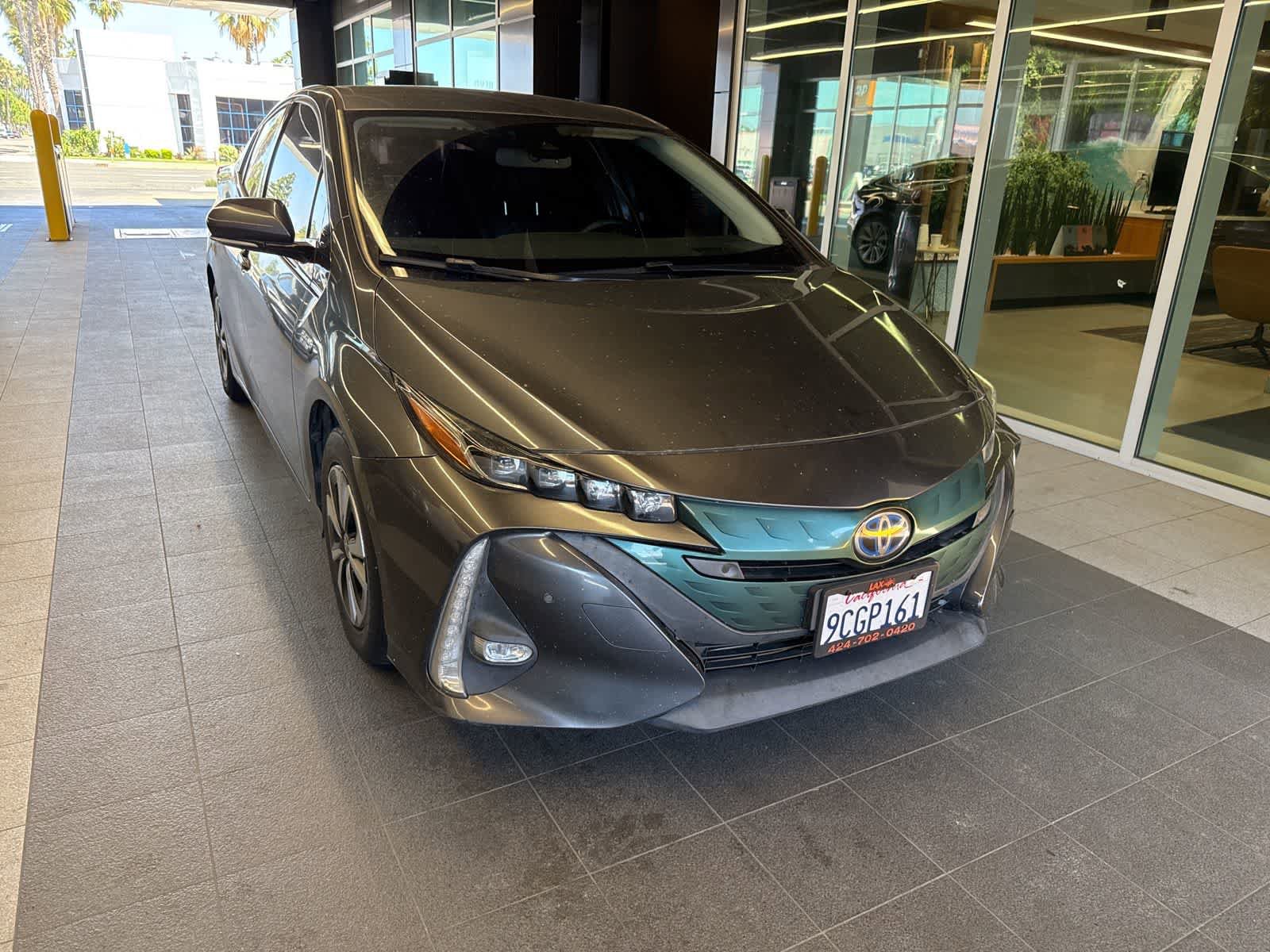 Used 2017 Toyota Prius Prime Advanced FWD image 3