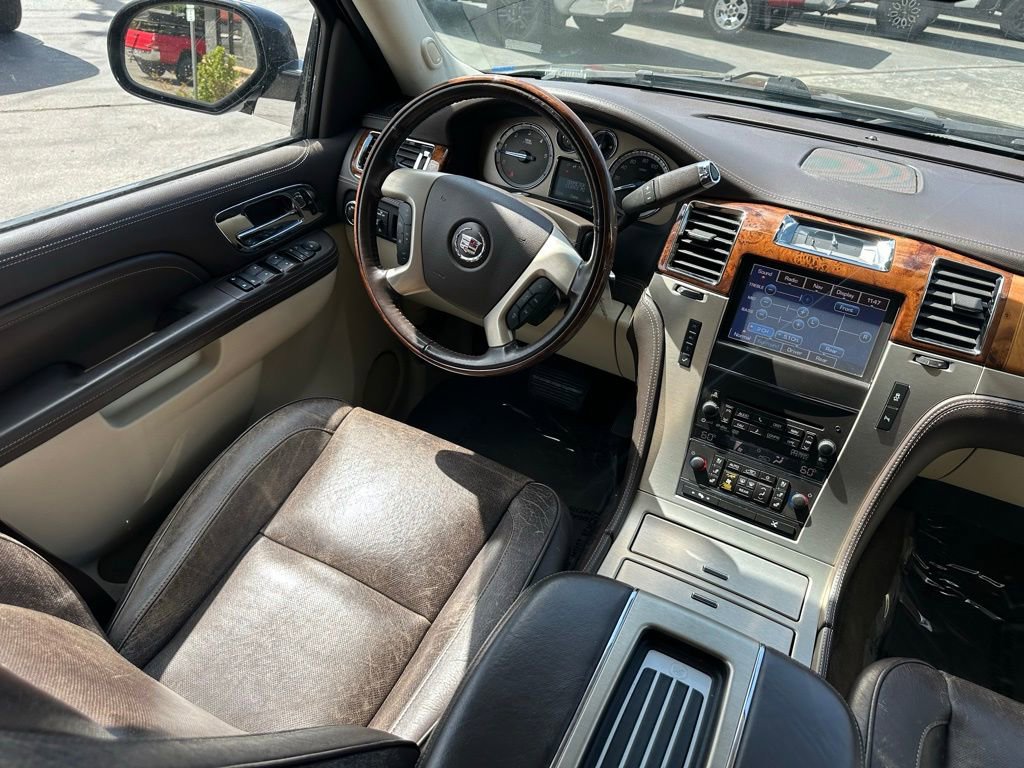 Used 2014 Cadillac Escalade ESV Platinum AWD/4WD image 31