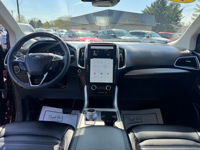 Used 2024 Ford Edge SEL w/ Convenience Package image 2