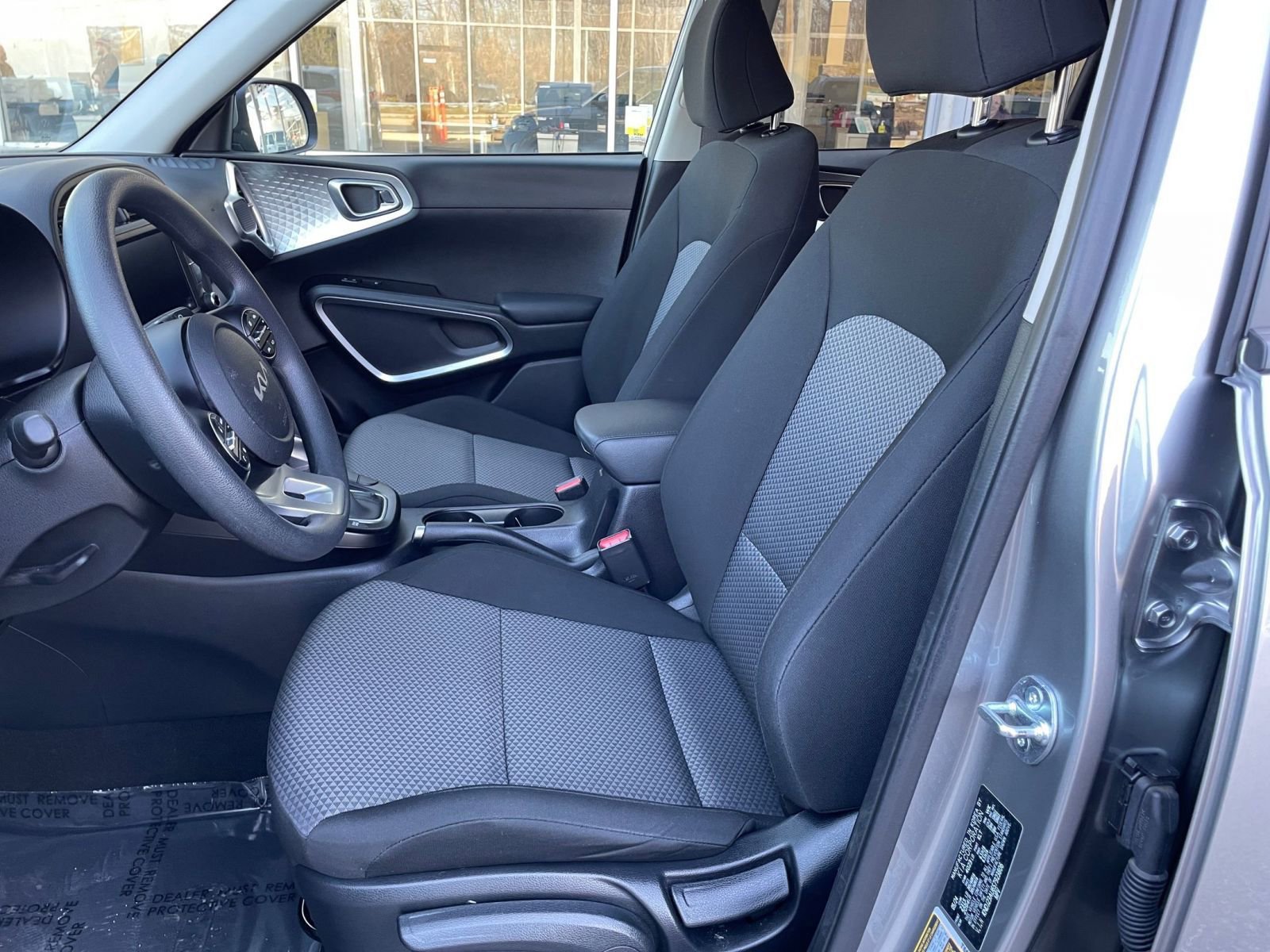 Used 2025 Kia Soul LX w/ LX Technology Package image 24