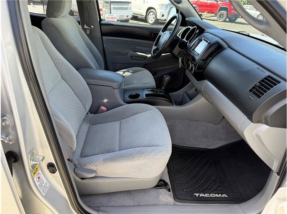 Used 2010 Toyota Tacoma PreRunner RWD image 18