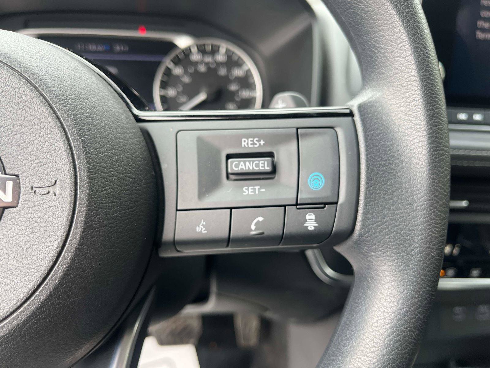 Certified 2023 Nissan Rogue SV image 27