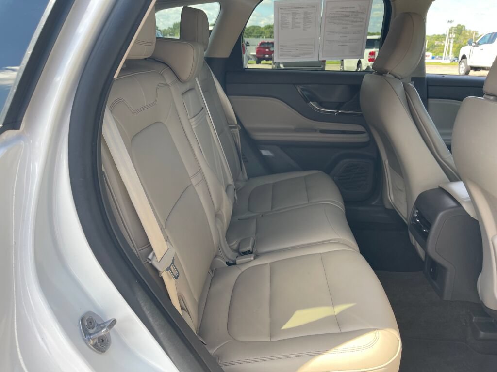 Used 2021 Lincoln Corsair AWD image 28