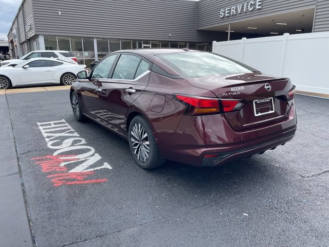 Used 2025 Nissan Altima 2.5 SV FWD image 5