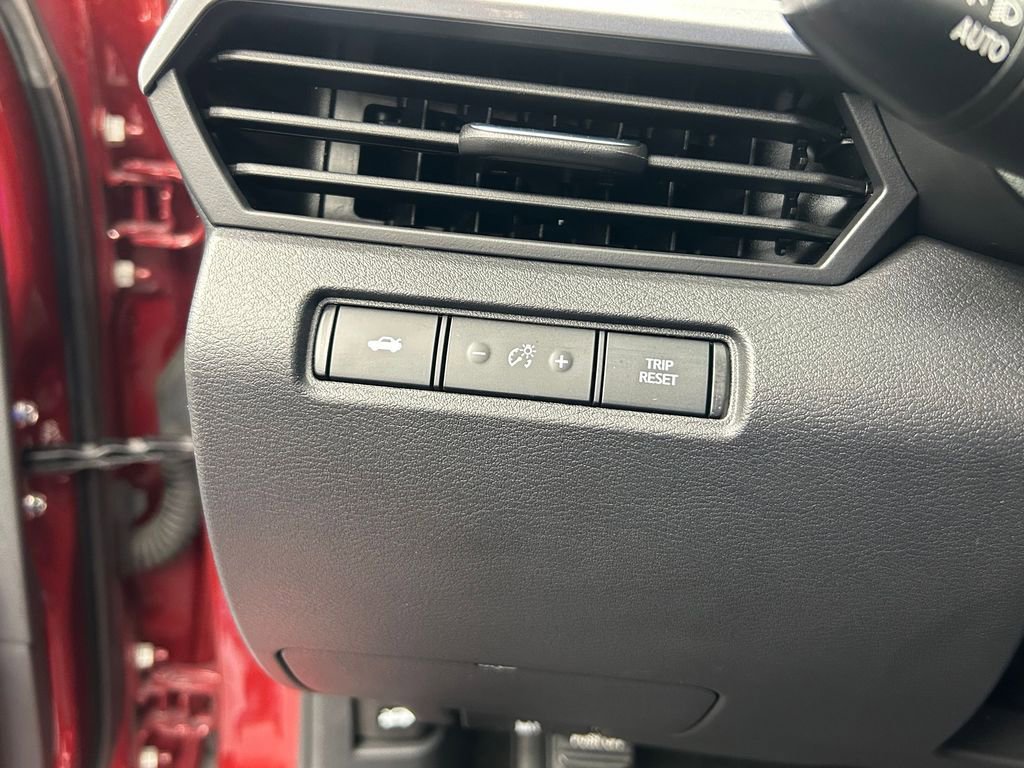 Used 2024 Nissan Altima 2.5 SR image 31