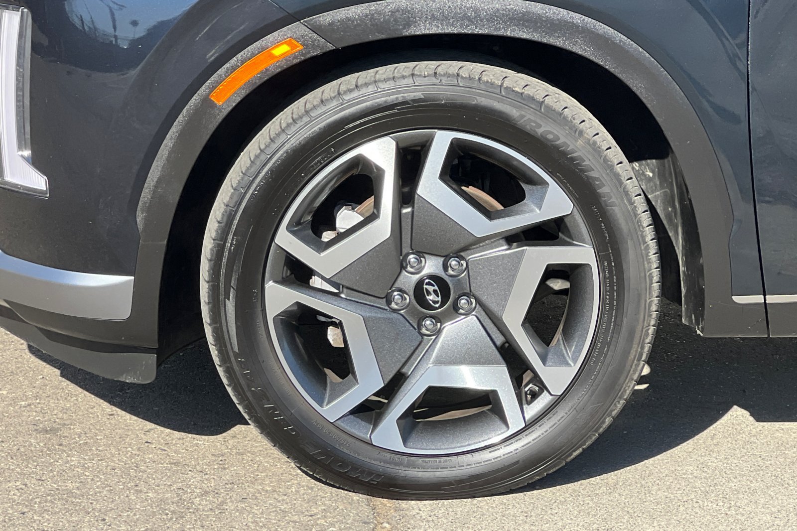 Used 2024 Hyundai Palisade Limited AWD/4WD image 28