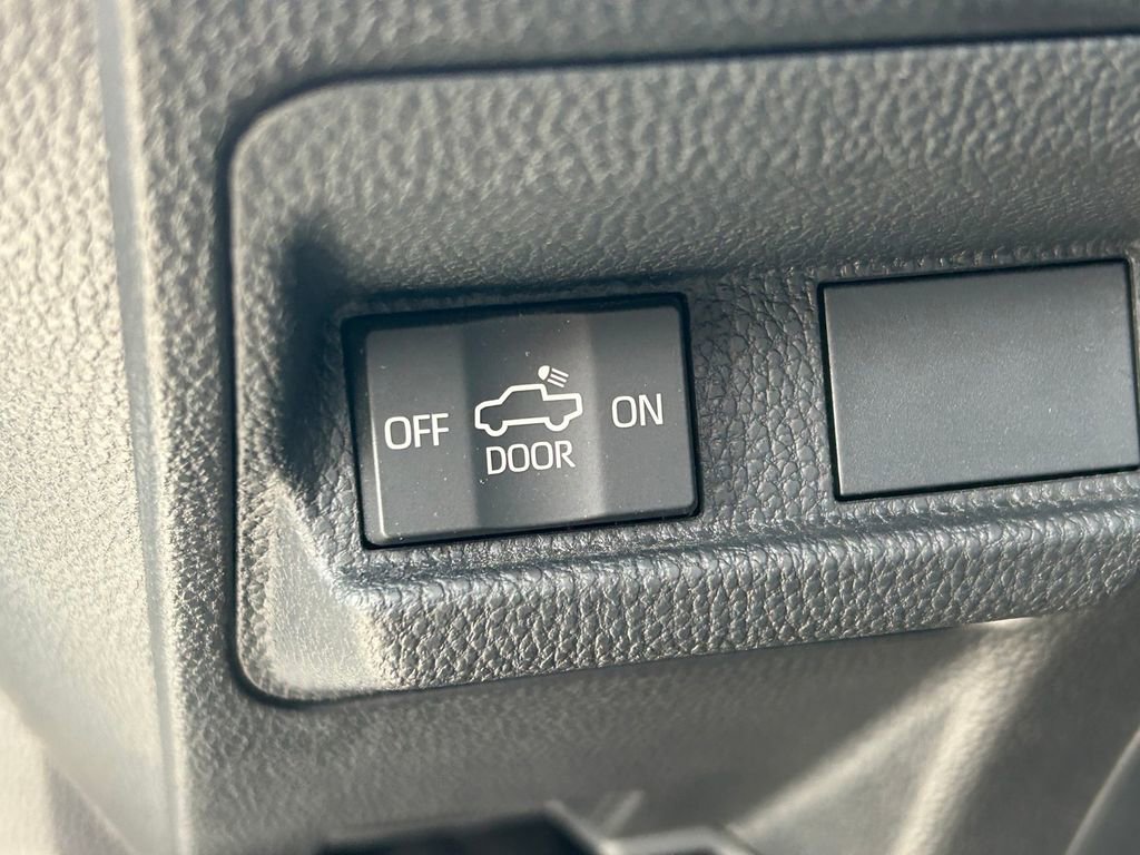 Used 2024 Toyota Tacoma TRD Off-Road AWD/4WD image 26