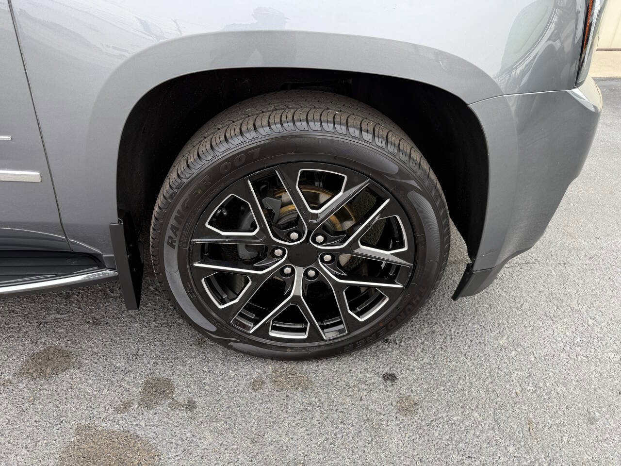 Used 2019 GMC Yukon XL SLT w/ Premium Edition AWD/4WD image 82