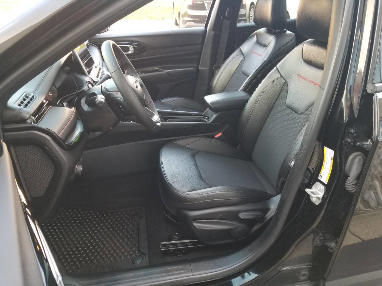 Certified 2024 Jeep Compass Trailhawk w/ Sun and Sound Group image 9