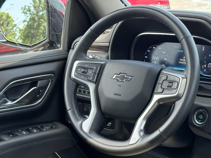 Used 2023 Chevrolet Tahoe Z71 w/ Z71 Off-Road Package AWD/4WD image 13