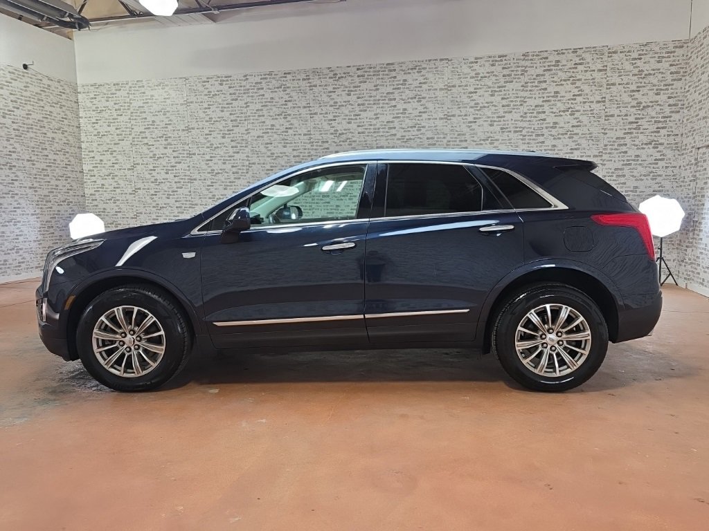 Used 2017 Cadillac XT5 Luxury w/ Driver Awareness Package image 4